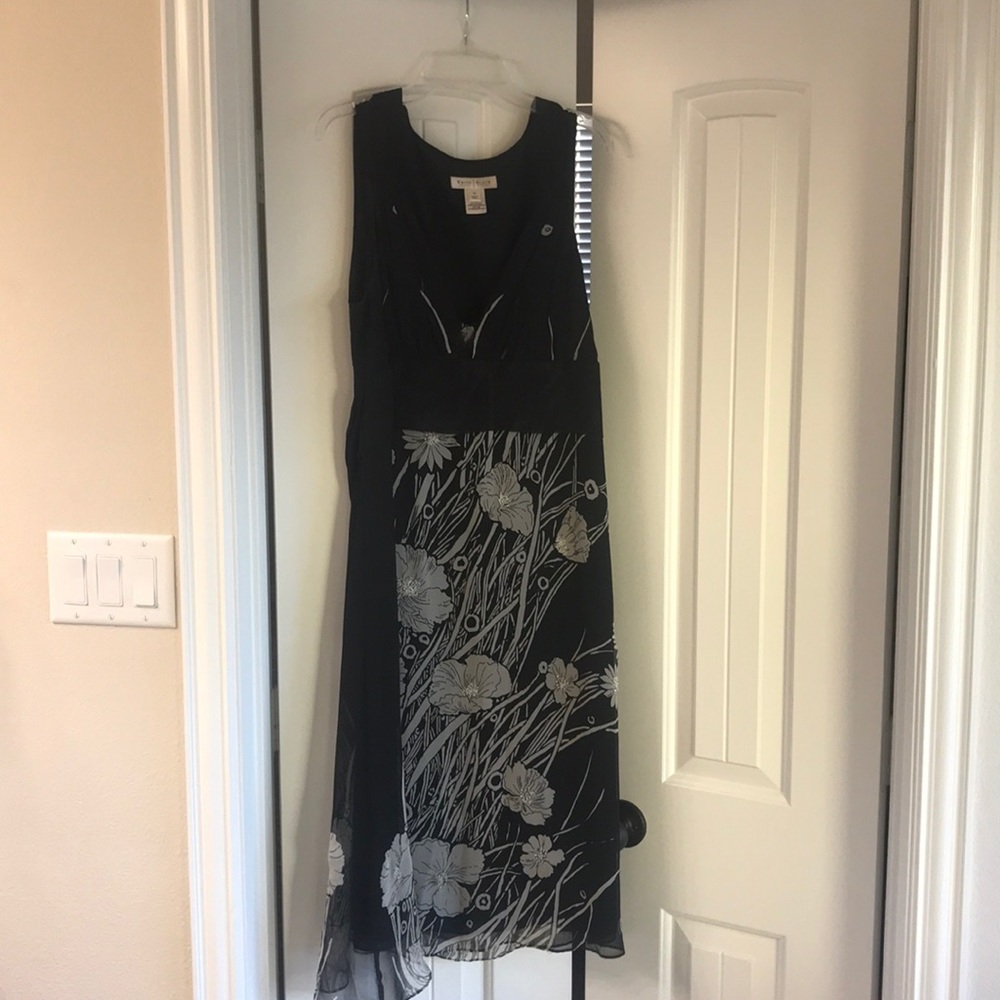 100% silk White House Black Market dress